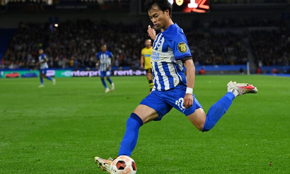 Kaoru Mitoma signs new Brighton deal