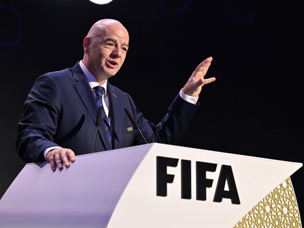 FIFA chief to receive Lebanese citizenship association